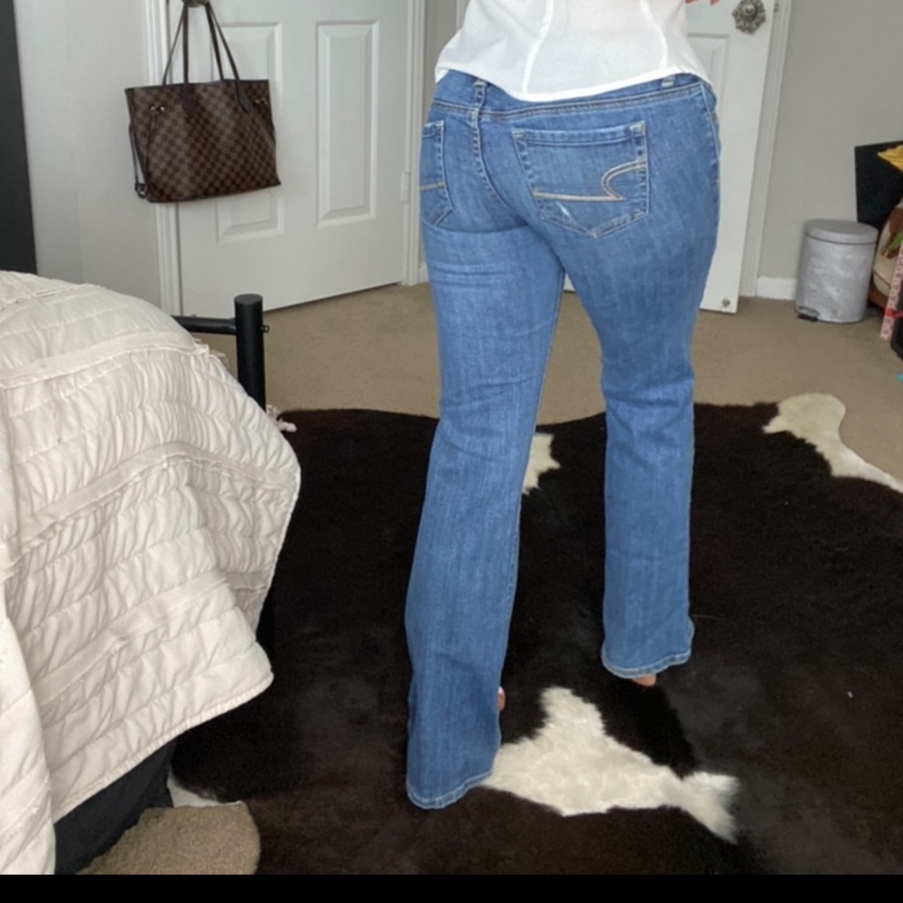 American eagle favorite boyfriend jeans size 4.